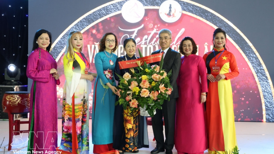 Vietnamese businesswomen association debuts in Europe